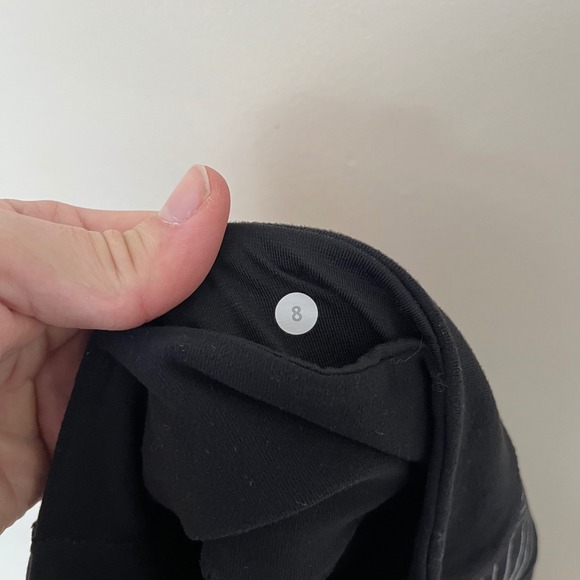 Lululemon Groove Shorts Black Athletic Size 8 Geometric Waistband Logo - Picture 3 of 5